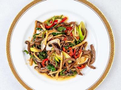 牛肉とピーマンの糸切り炒め